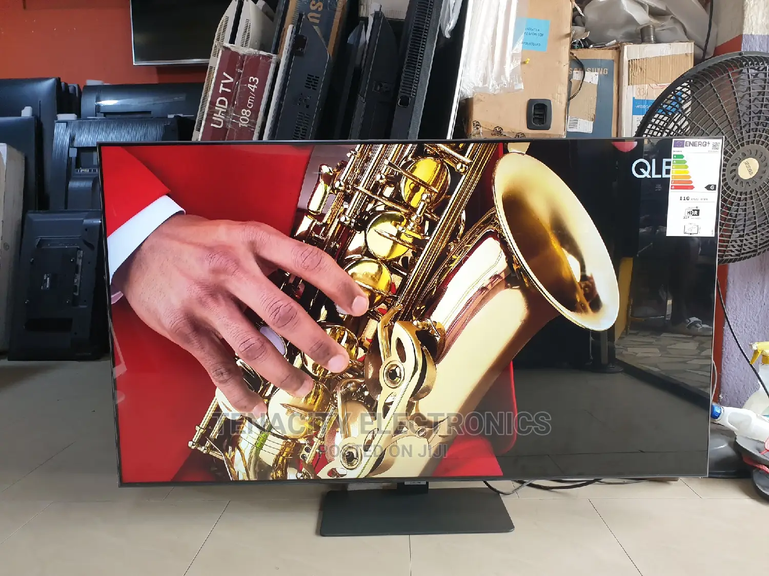 Qled Samsung 55" Smart Satellite TV