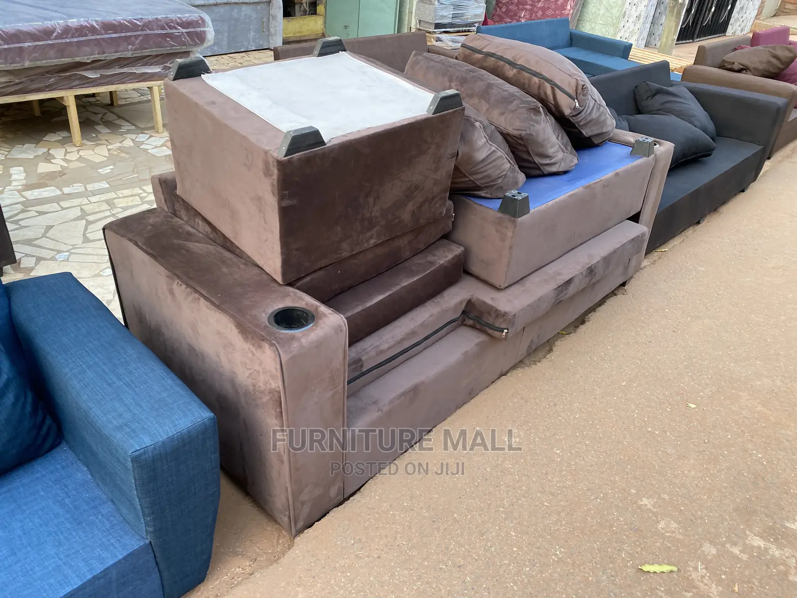 Clasic L Shaped Sofa Wit Cup Storage 2023 Model. Frii Dlv