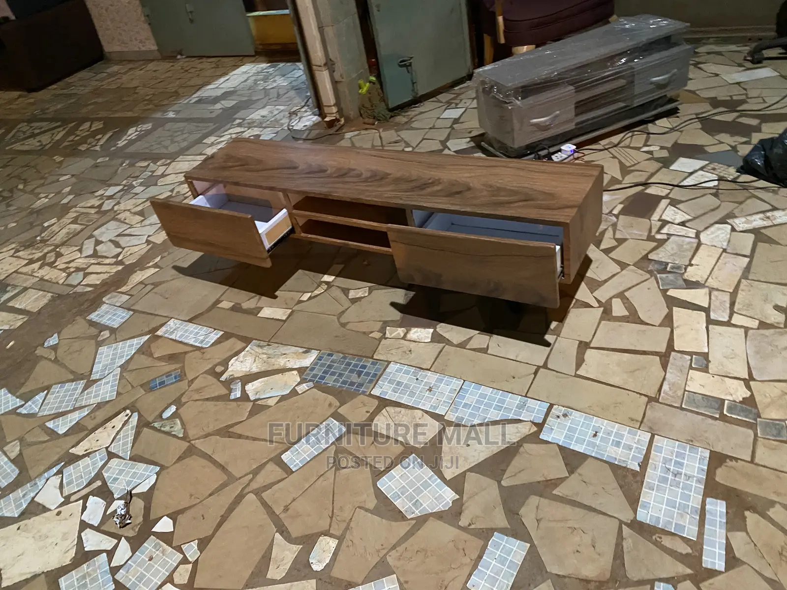 Lovely TV Stand for Sell. Free Delivery