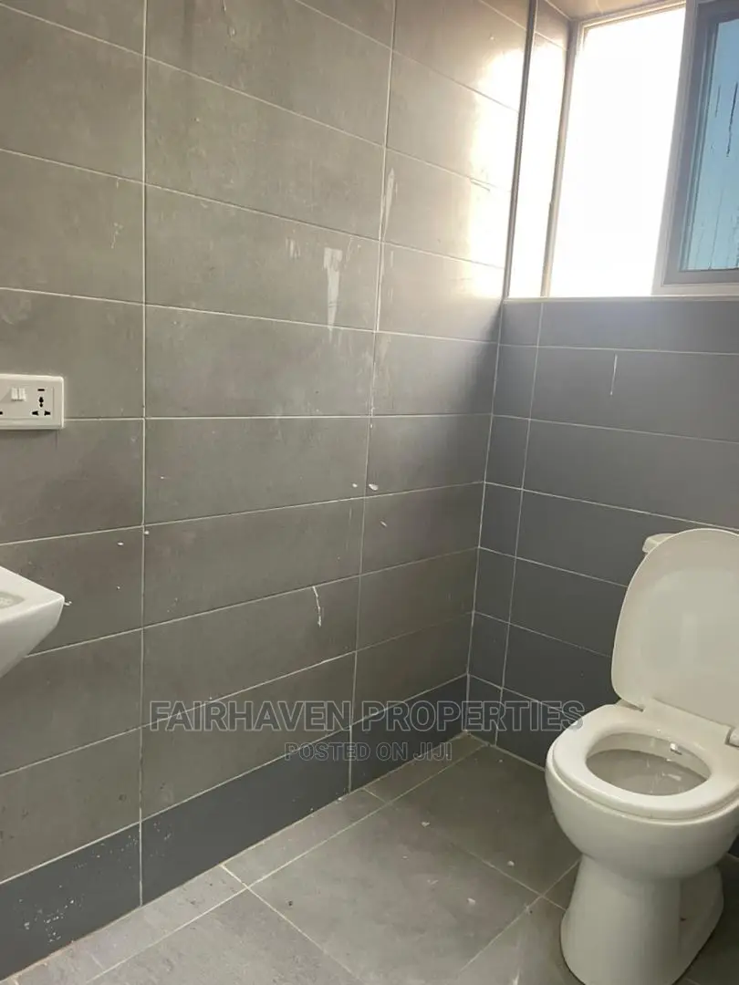 2bdrm Apartment in Tseaddo, Airport Residential Area for rent