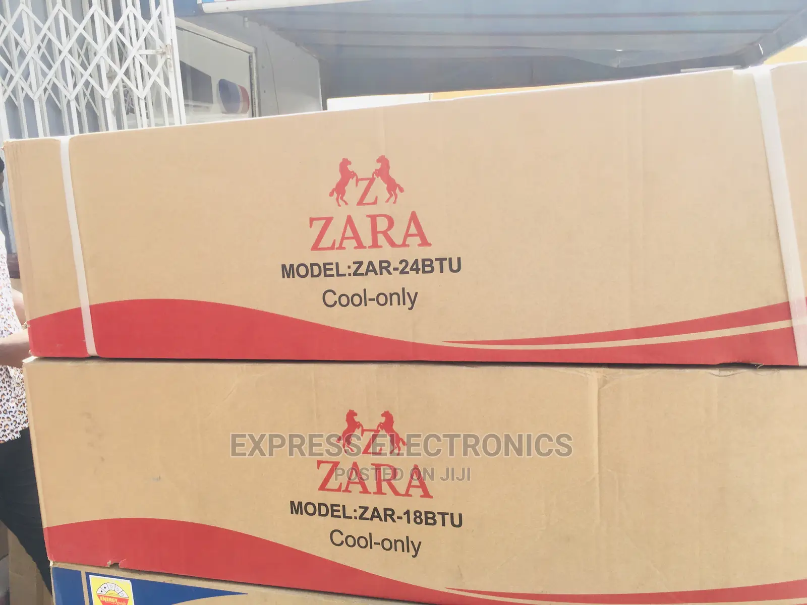 Low Noise Motor System Zara 2.5hp R410 Gas Split AC