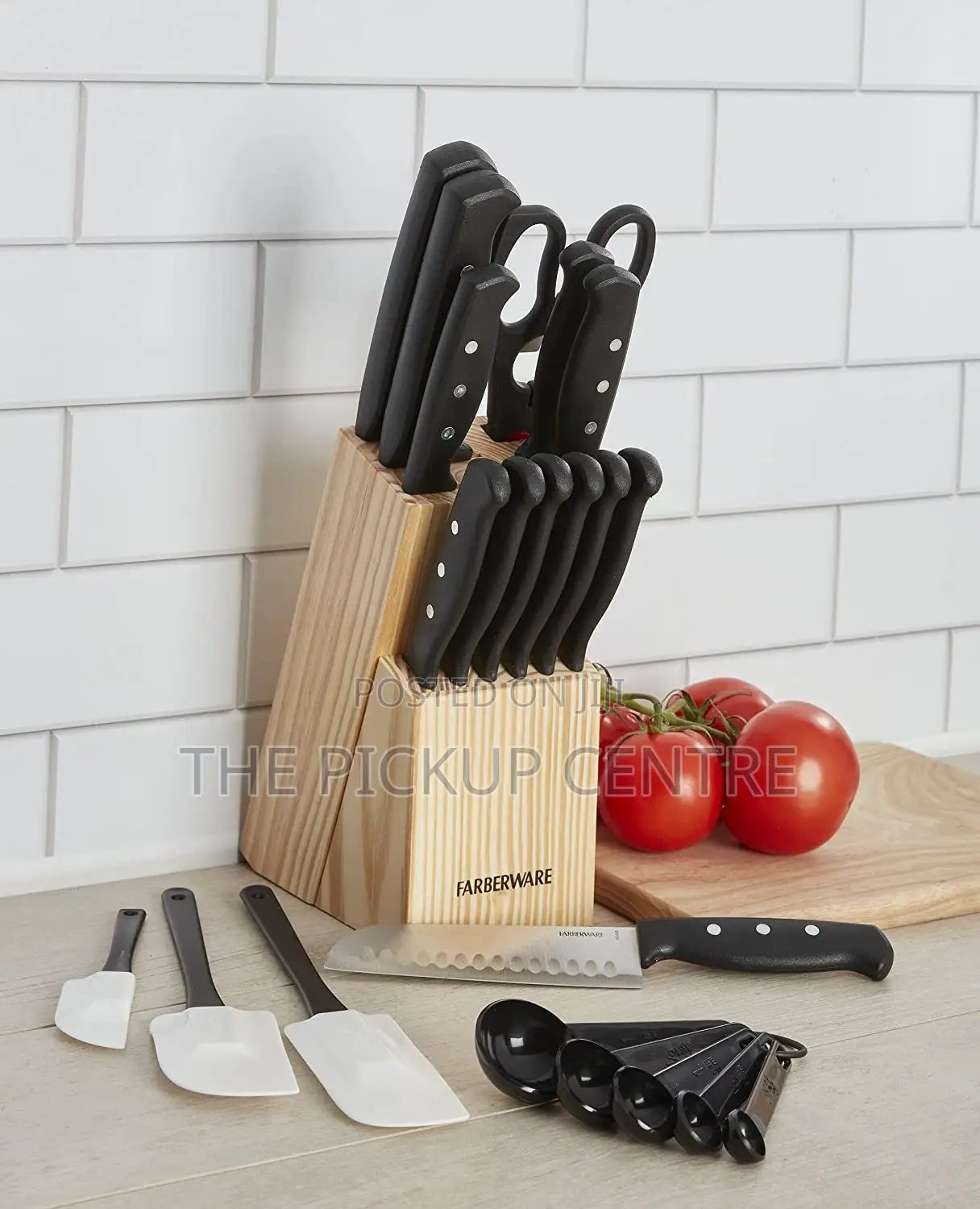 Farberware 22-Piece Never Needs Sharpening Knife Block Set