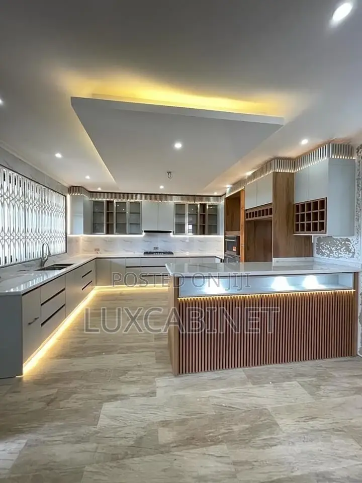 Customize Kitchen Cabinets