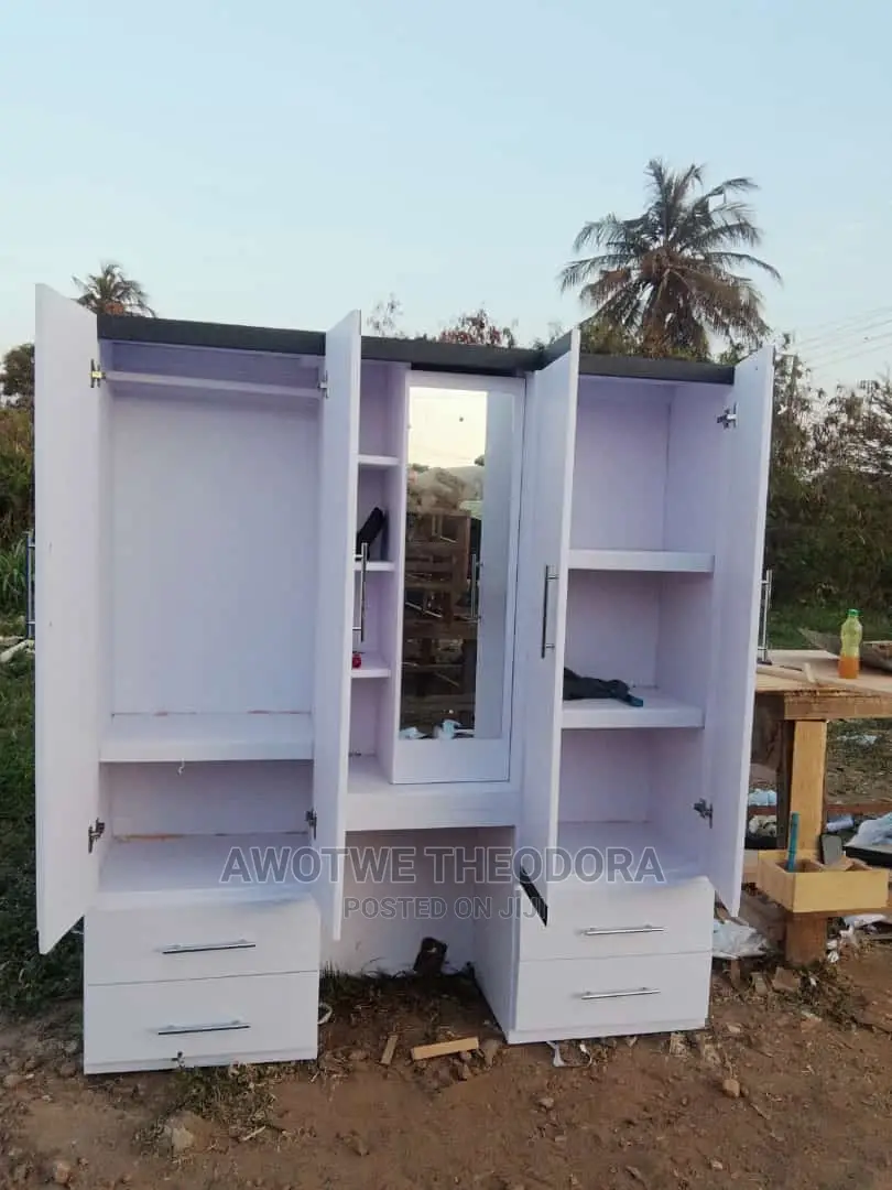 Quality 4in1 Wardrobe (Payment After Delivery)