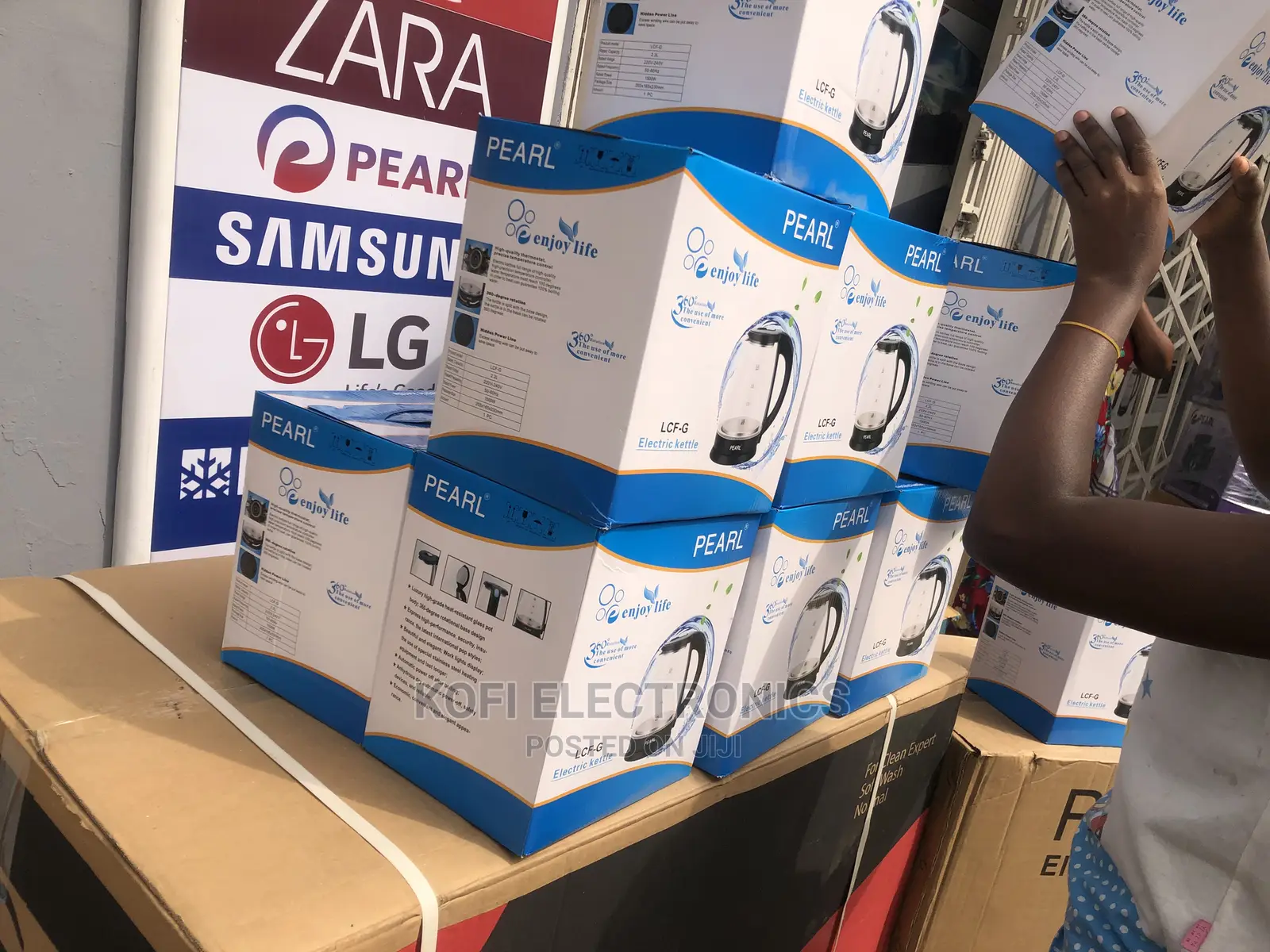 House Usage Pearl 2.2litres Glass Electric Kettle