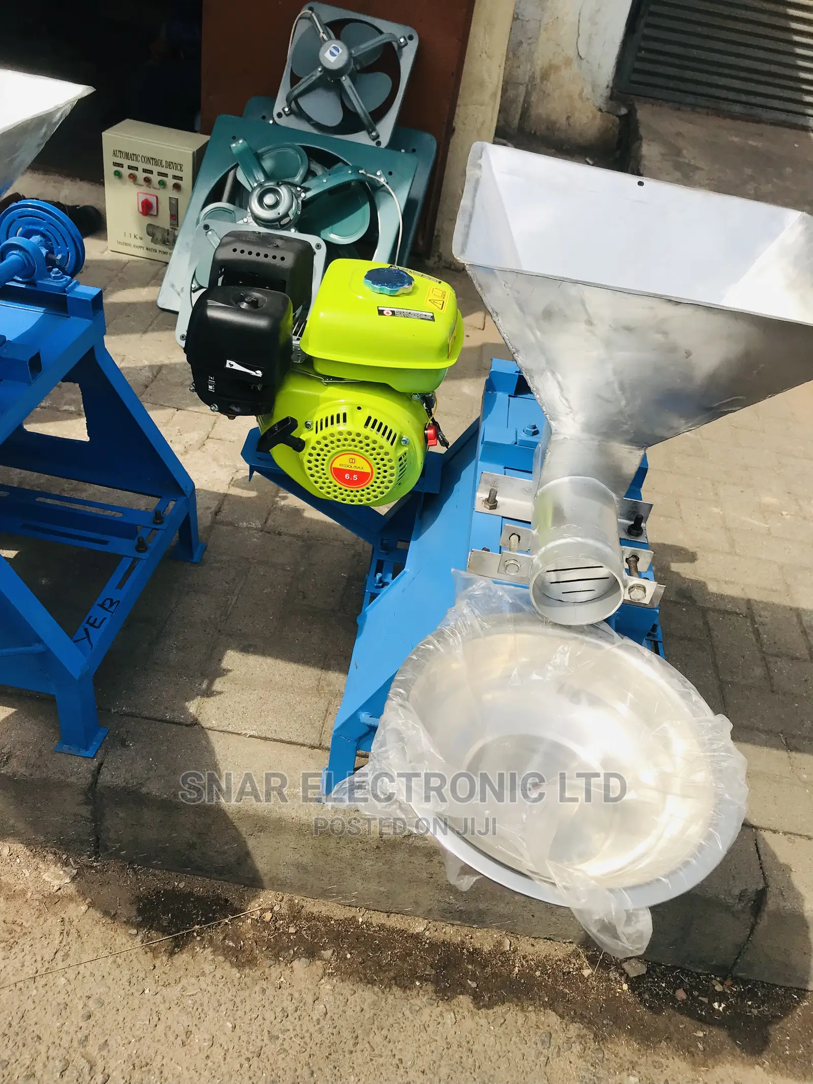 Amazing Fufu Pounding Machines