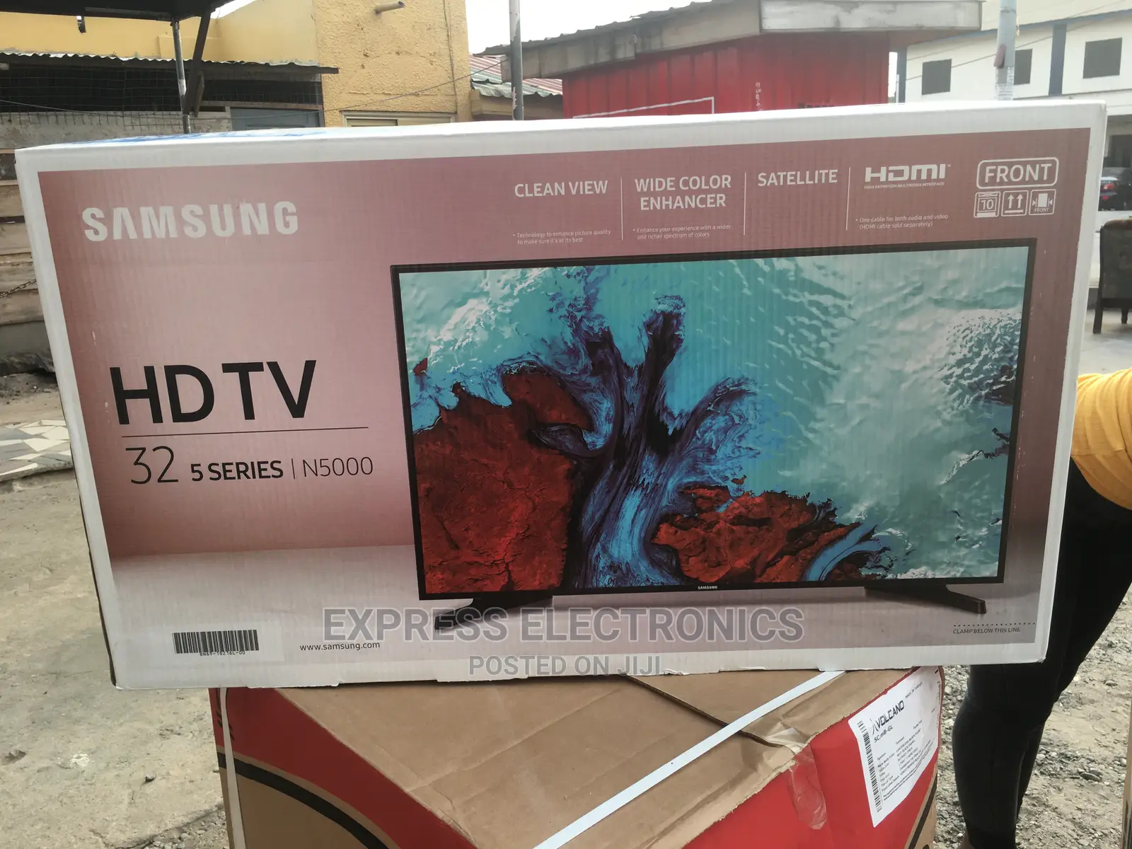 Incredible Digital 32”Ultra HD Picture Clear View