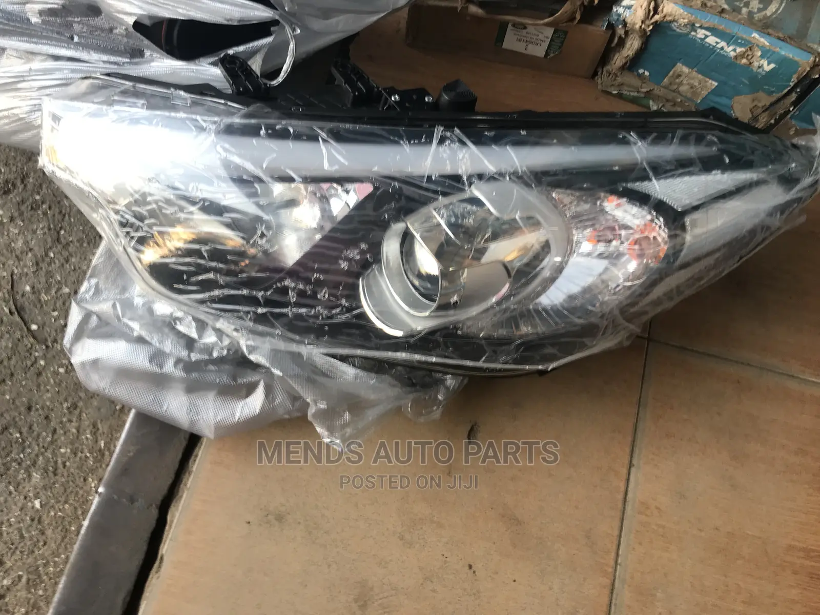 Kia Cerato 2013 Headlight