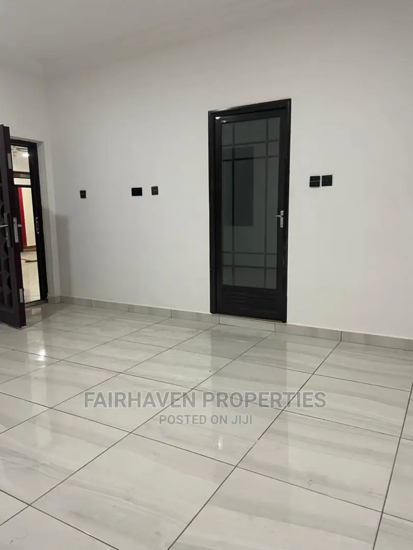 2bdrm Apartment in Tseaddo, Airport Residential Area for Rent