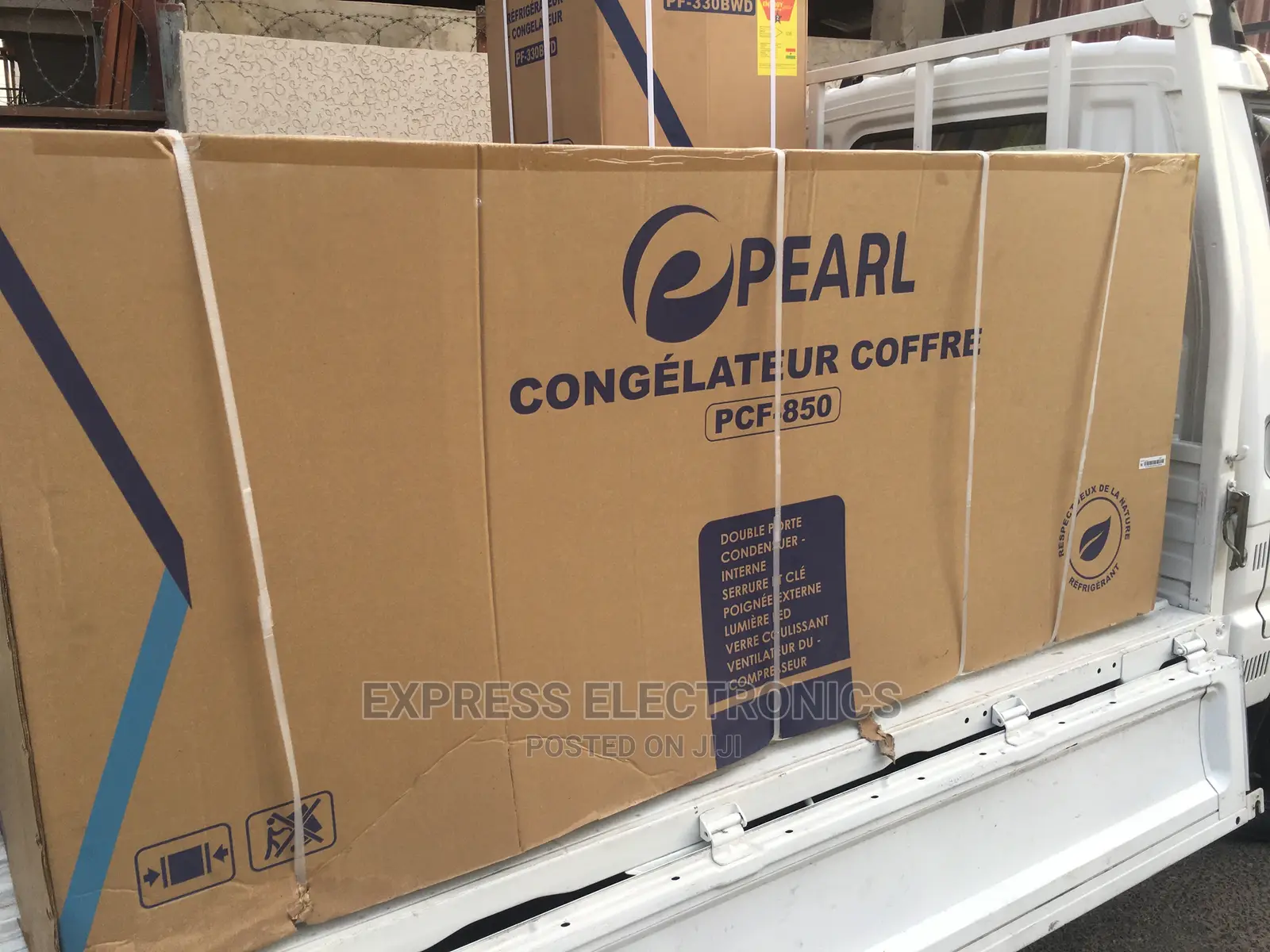 LED Light Pearl 708ltrs Double Door Chest PCF-850