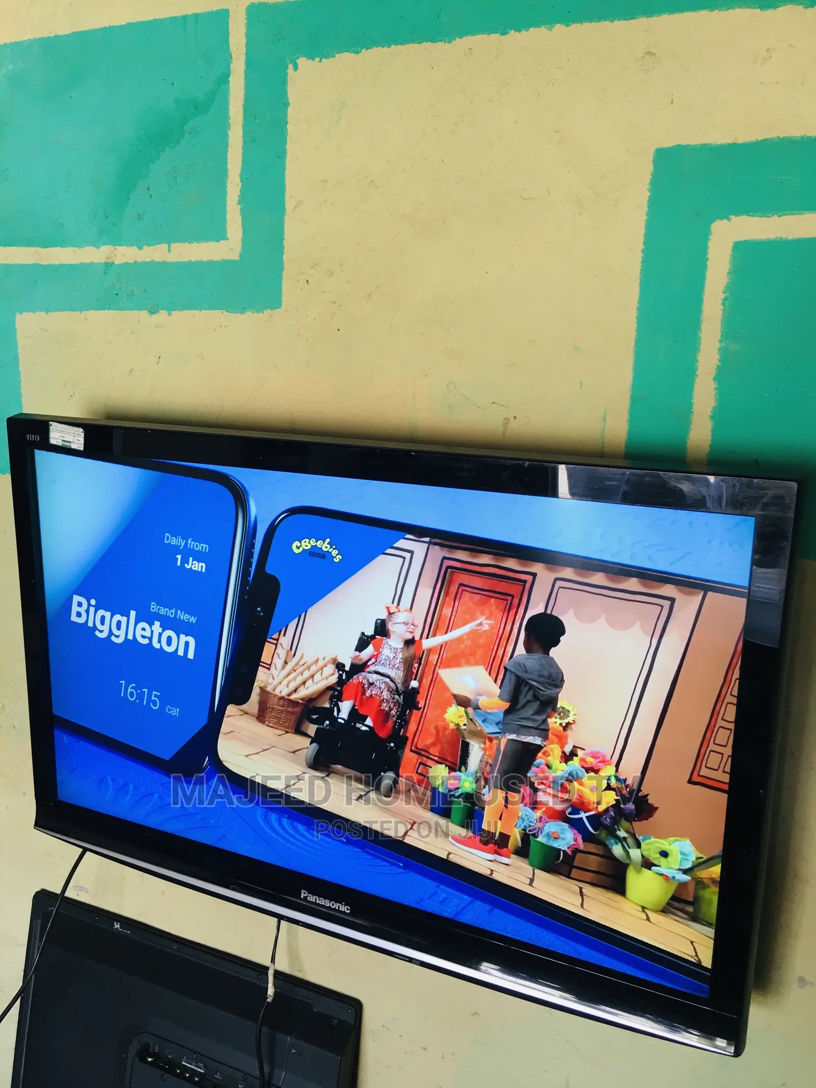 38inches Digital Satellite Panasonic Tv