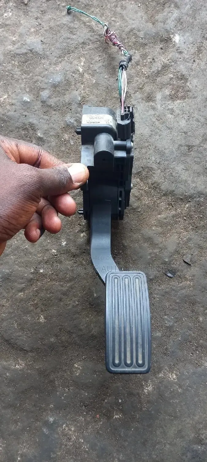 Nissan Stanbic/Sentra ACCELERATOR PEDAL Available