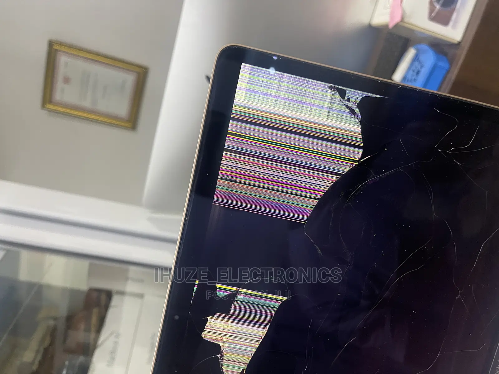 Macbook Air/Pro Screen Replacements