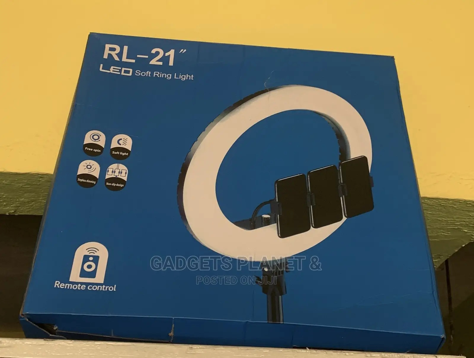 Led Fill Ring Light With Remote Cont. And Tripod Stand - 21”
