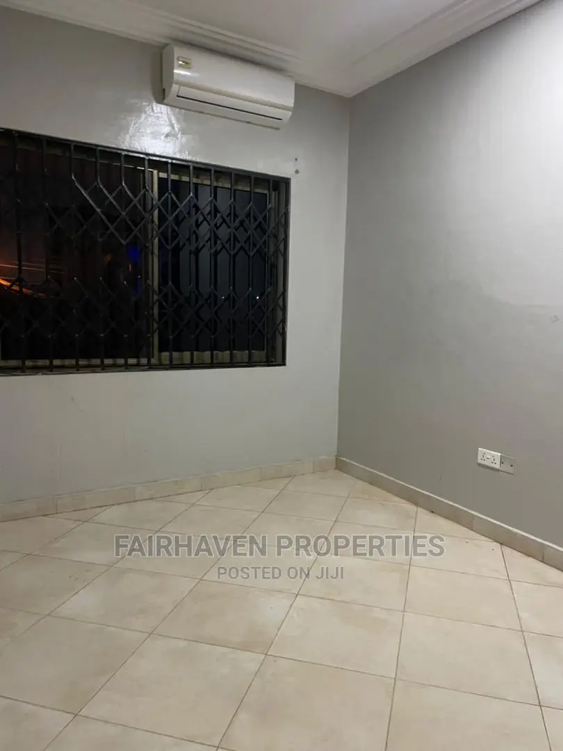 2bdrm Apartment in Tseaddo, Labadi for Rent