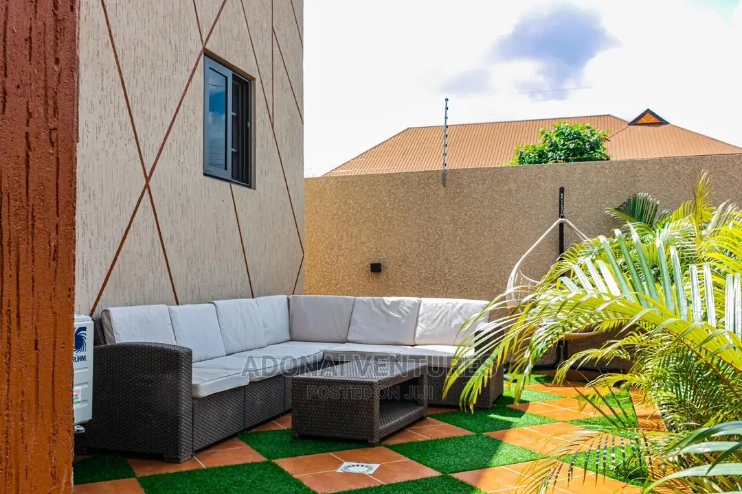 Furnished 4bdrm House in Ahodwo Daaban, Kumasi Metropolitan for sale