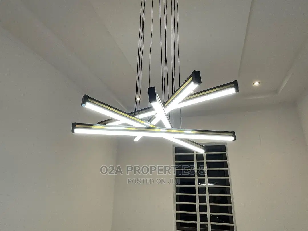 4bdrm House in School Junction for Sale