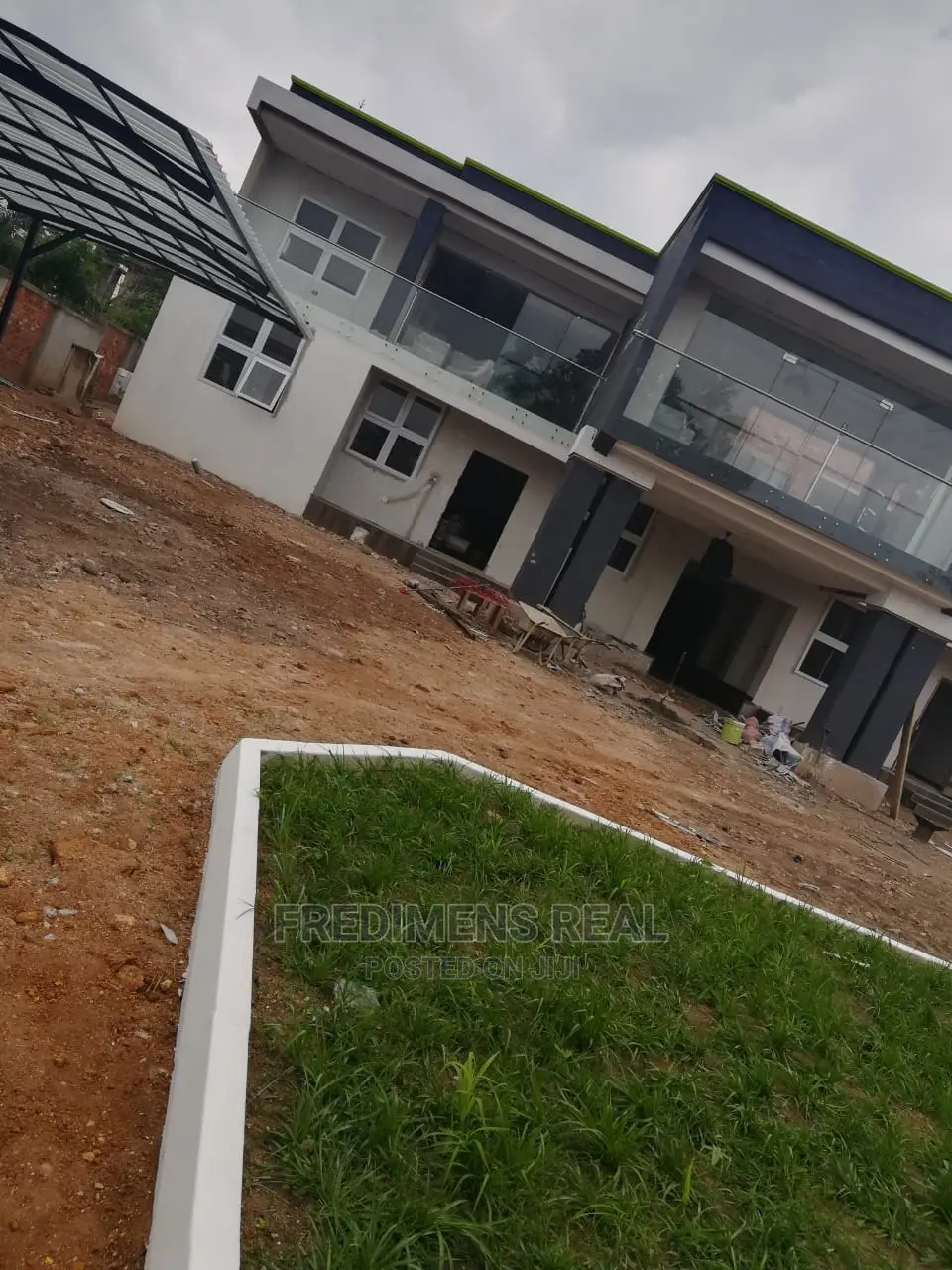 8bdrm Apartment in Fredimens Real, Kumasi Metropolitan for Sale