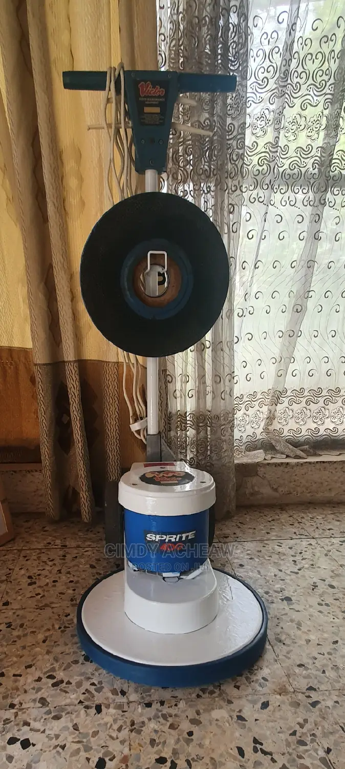 Victor Sprite 400 Floor and Carpet Cleaning Machine