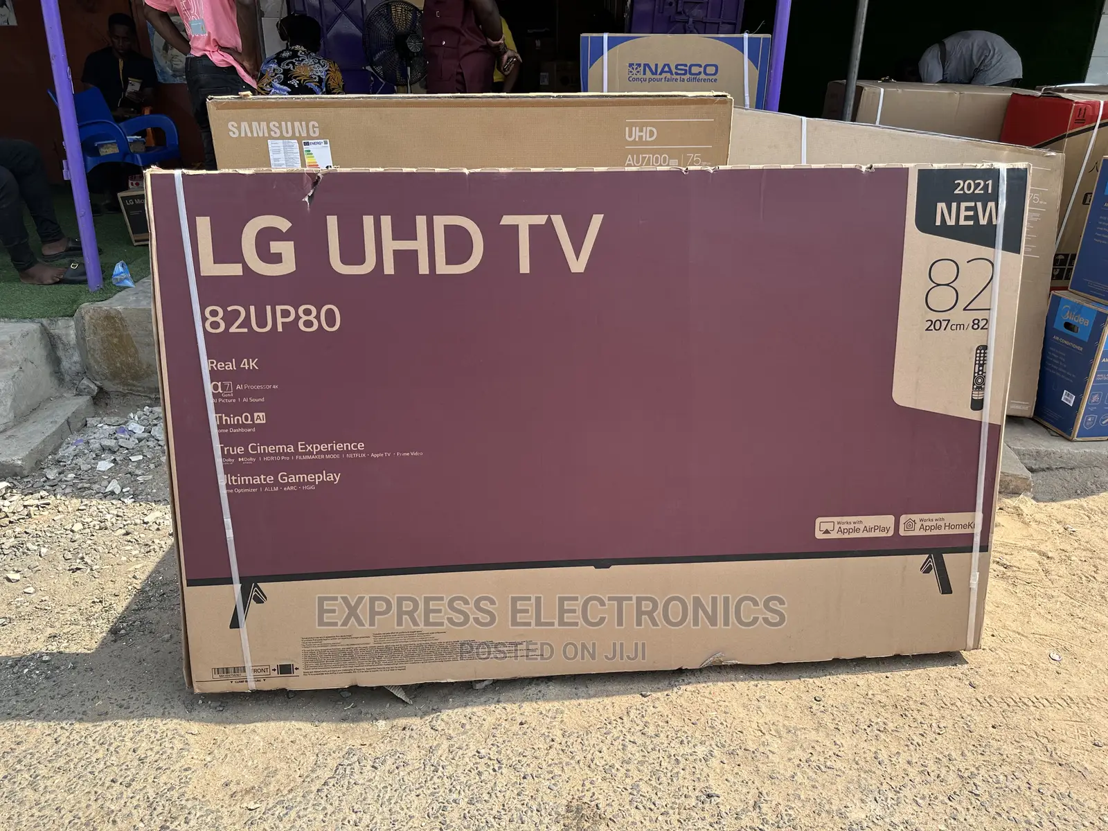 Triluminos Display LG UHD Smart 82UP8050PVB +Soundbar