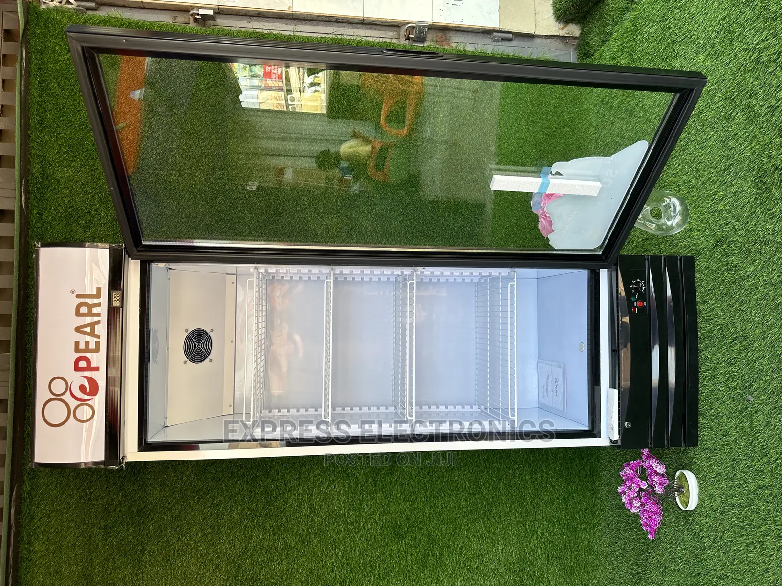 248 Litres Pearl Fan Assistant Cooling Display PVC37