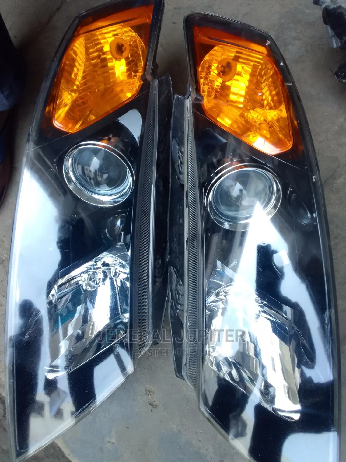 Kia Optima 2008,2009,2010 Headlight Pair.
