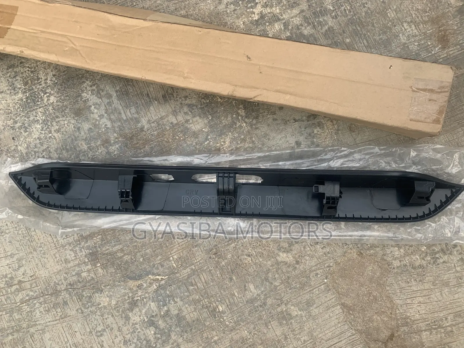 CRV 2017-2021 Boot Moulding