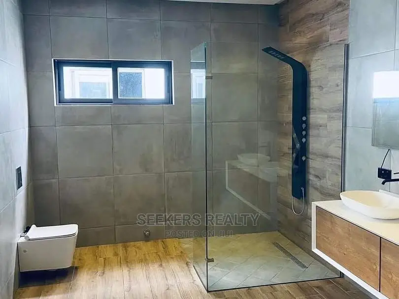 4bdrm House in Seekers Realty, East Legon for Sale