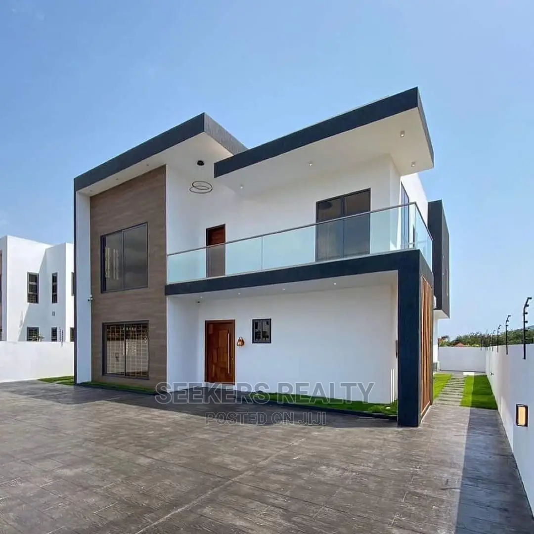 5bdrm House in Seekers Realty, Spintex for Sale