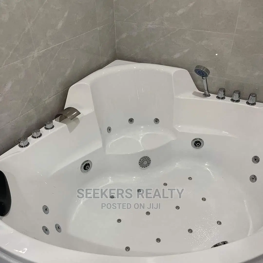 Furnished 5bdrm House in Seekers Realty, East Legon for Sale
