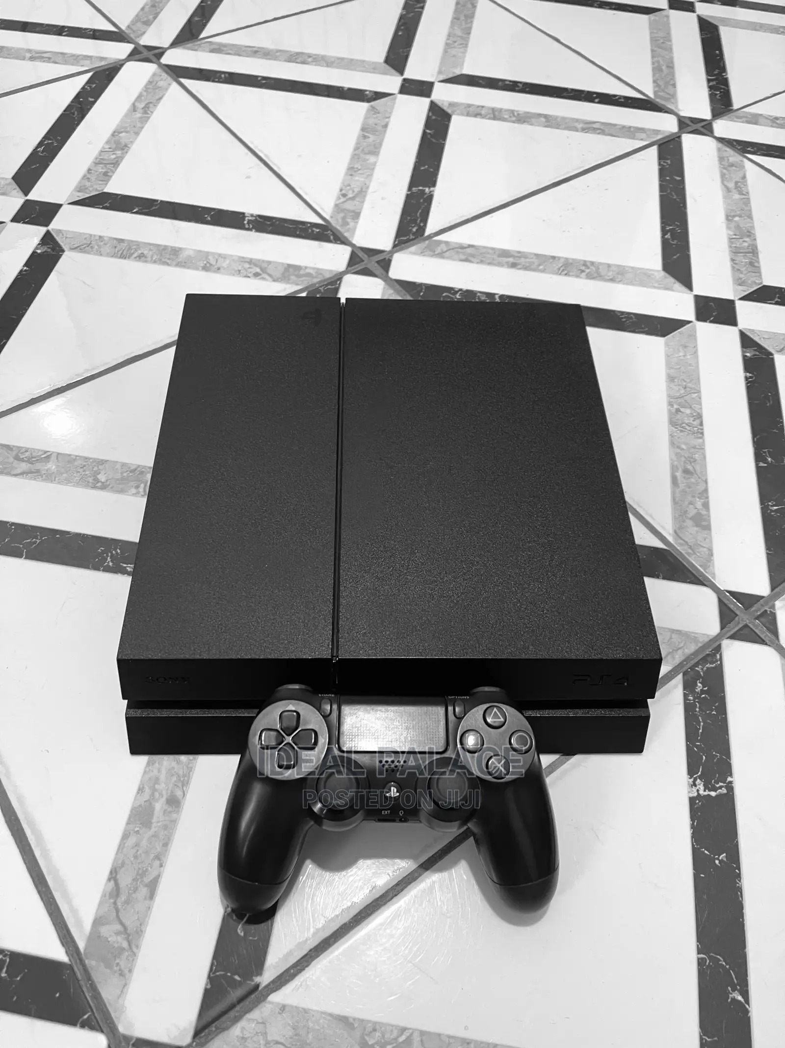 Standard Ps4 With 8 Games