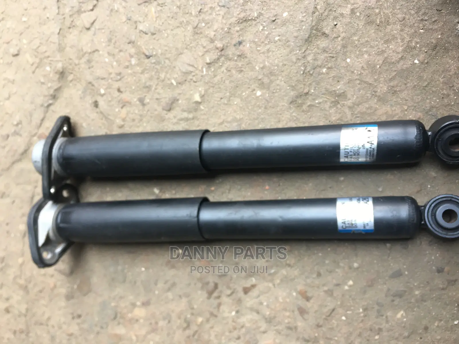 Cadillac SRX 2010-2016 Back Shock Absorbers