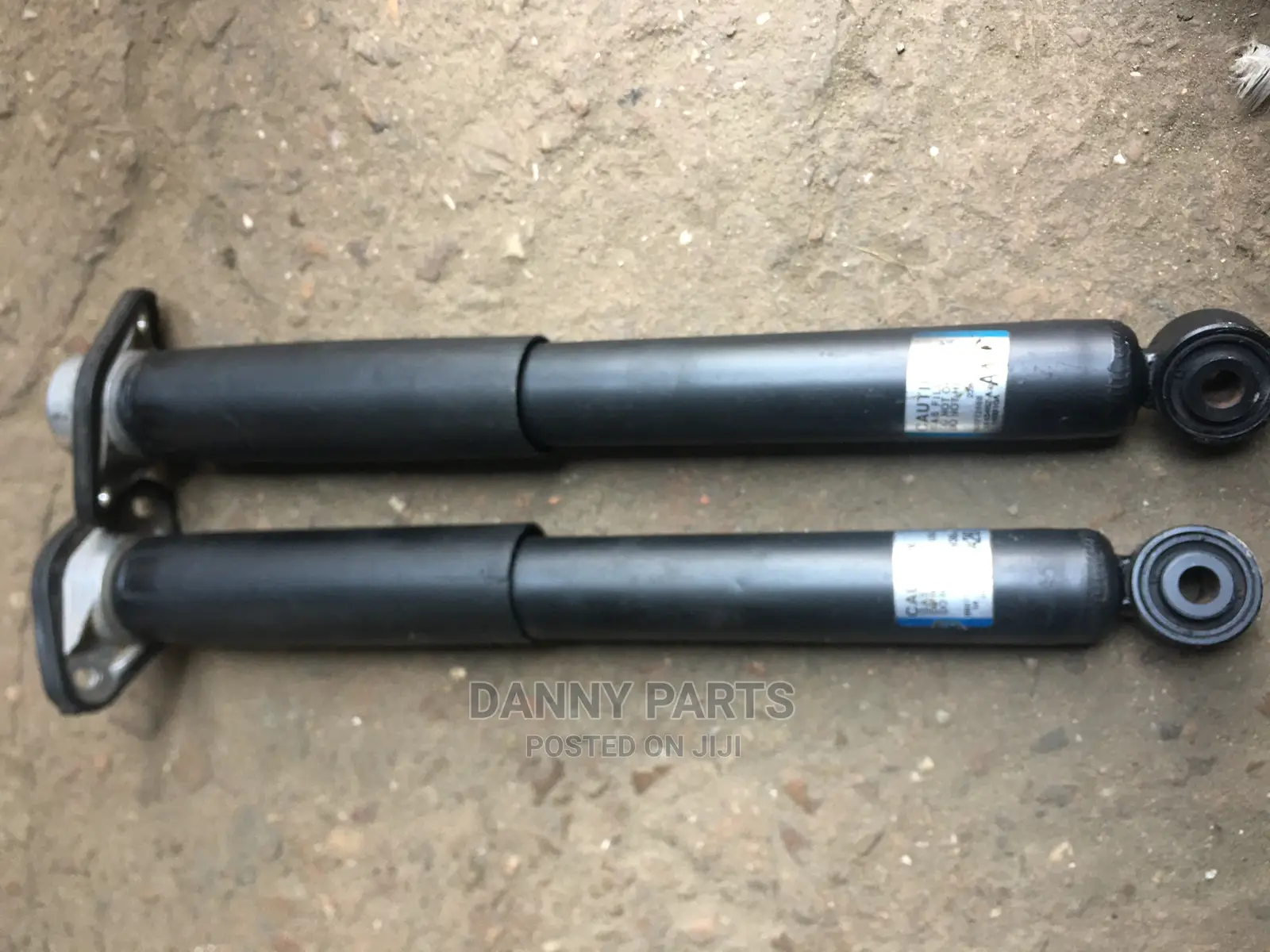 Cadillac SRX 2010-2016 Back Shock Absorbers