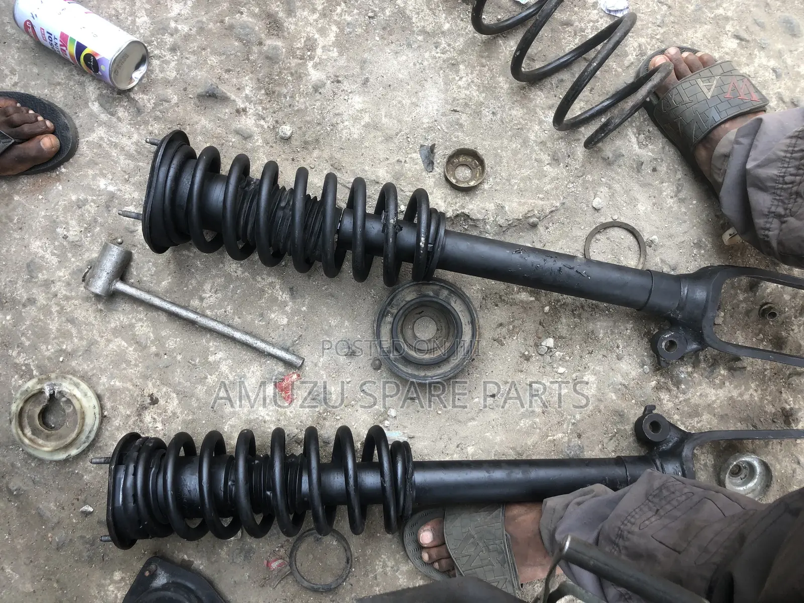 Grand Jeep Cherokee 2012 Front Shocks