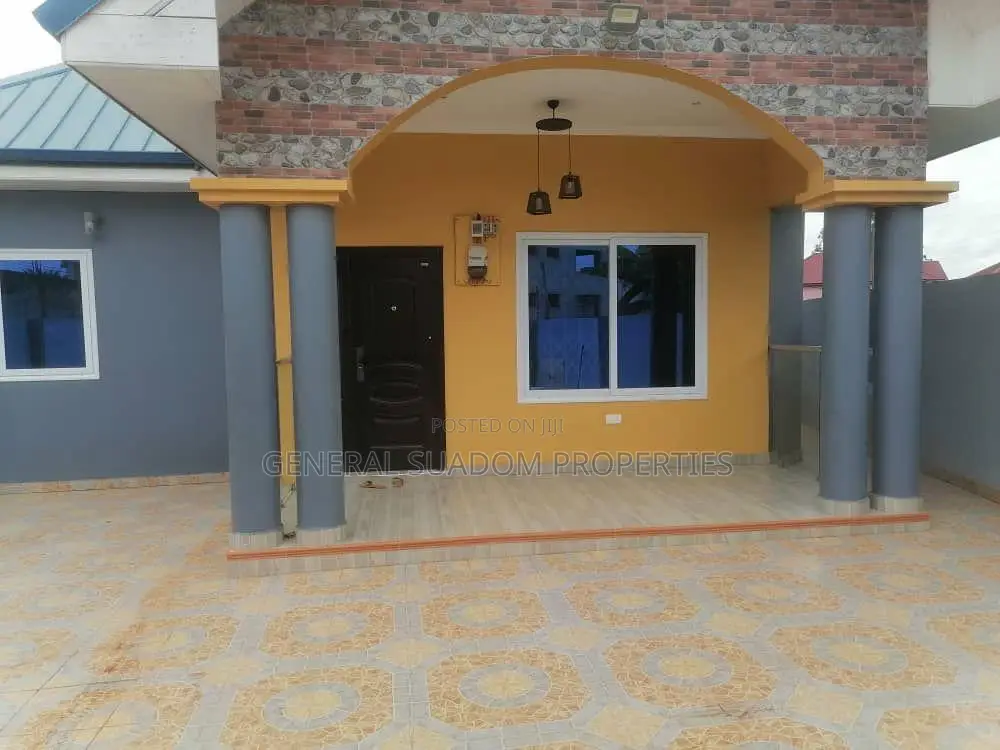 3bdrm House in Suadom Properties, Oyarifa for Sale