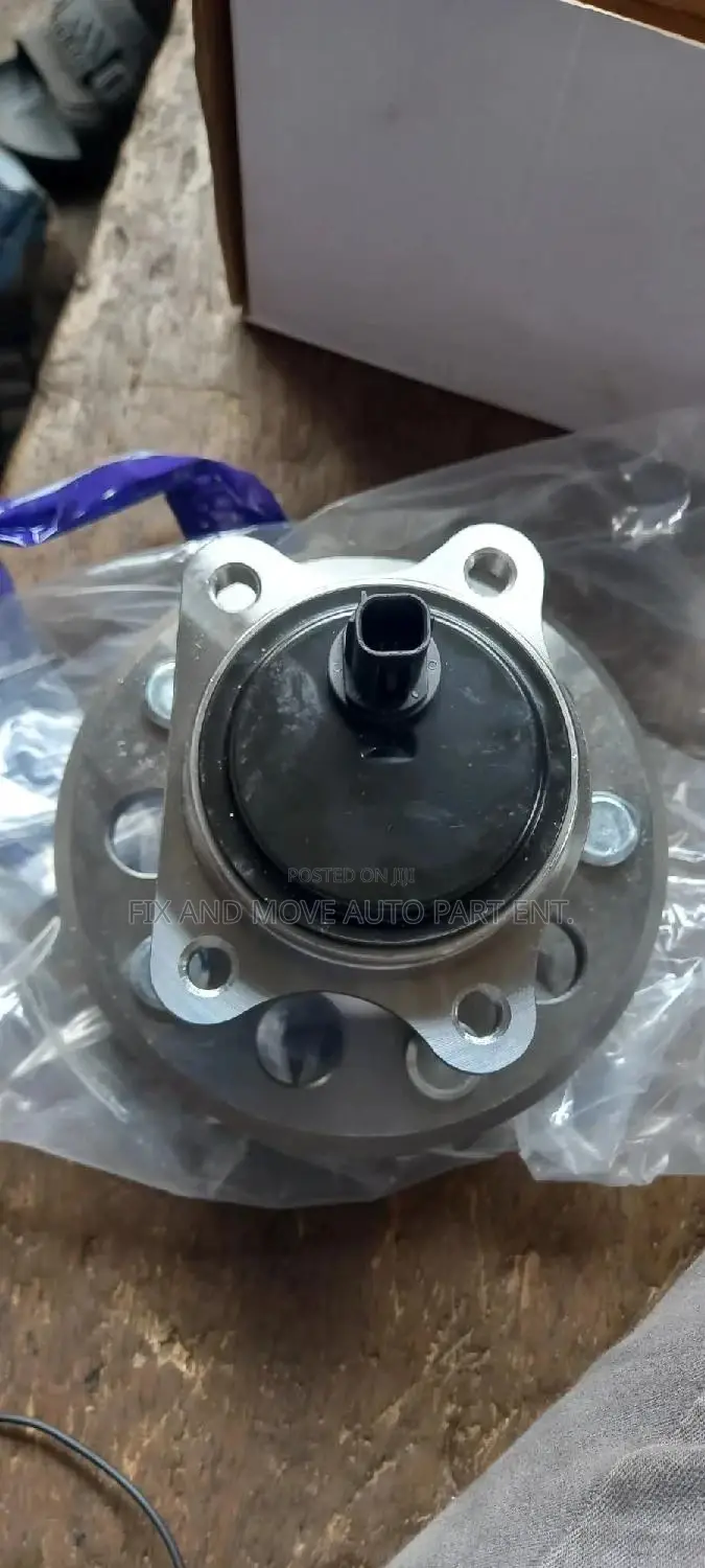 Toyota Camry Spider 2012-2014 Back FREE HUB BEARING in Stock