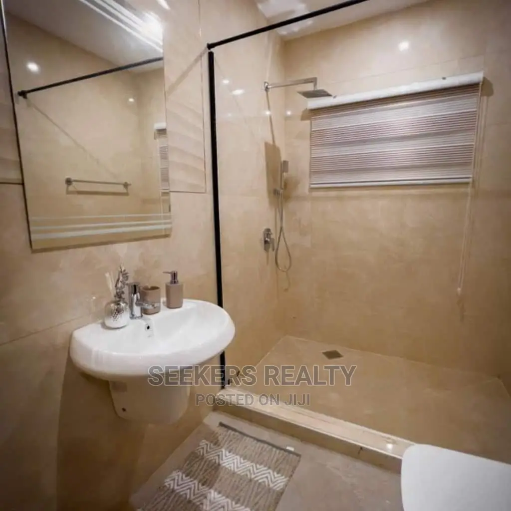 Furnished 4bdrm House in Seekers Realty, Tema Metropolitan for Sale
