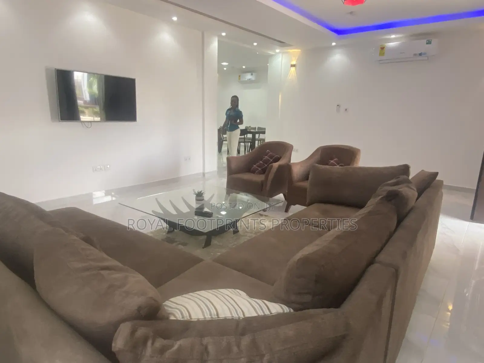 A Studio One Bedrooms Apartments
