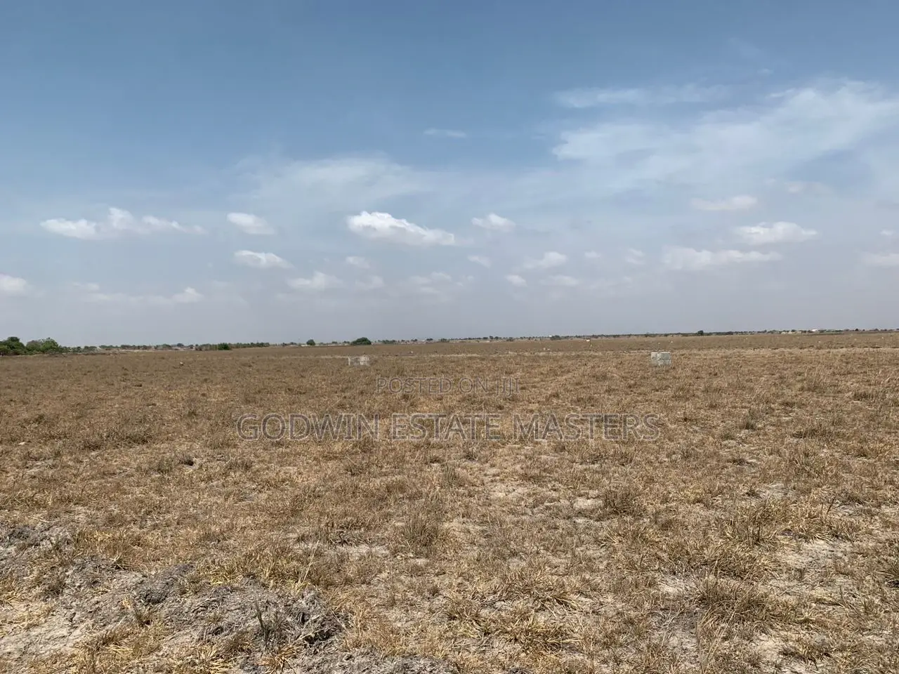 Splendid Estate Land for Sale With Free Documentation