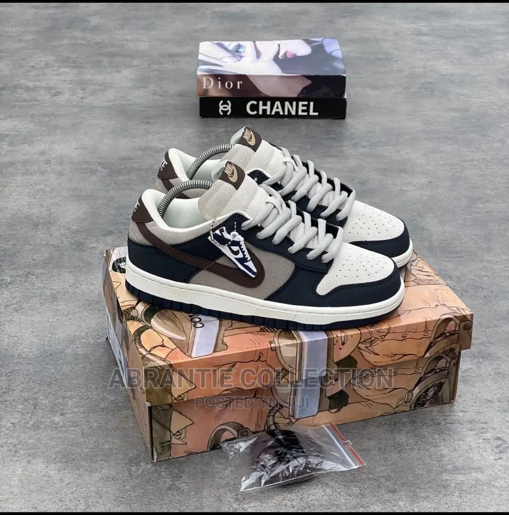 Nike Sb Dunks Low Sneaker