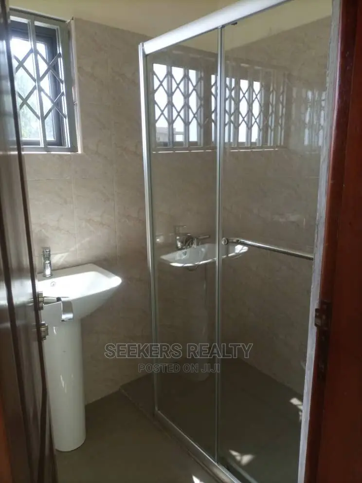 3bdrm House in Seekers Realty, East Legon for Rent