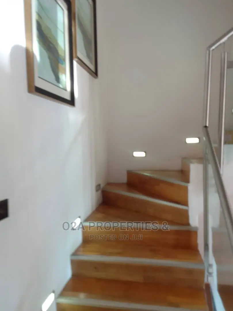 4bdrm Townhouse/Terrace in Airport Residential Area for Sale