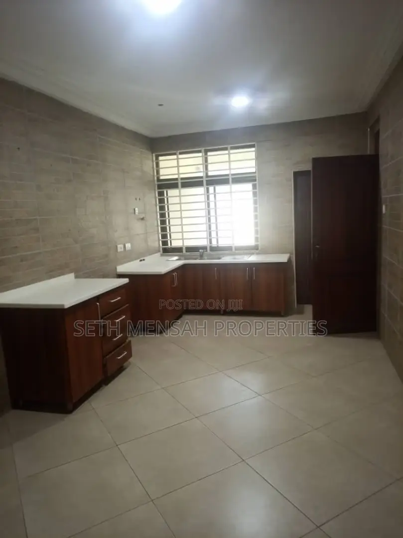 2bdrm House in Skm Property, East Legon for Rent