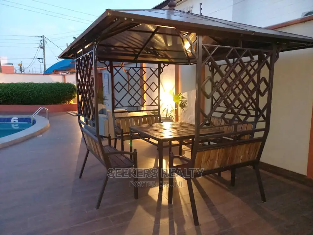Furnished 4bdrm Townhouse / Terrace in Seekers Realty, East Legon