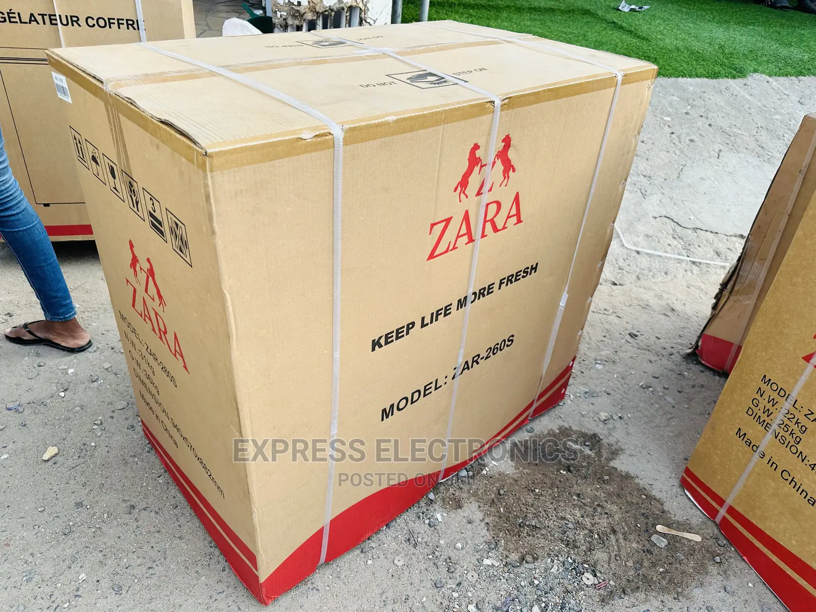 Sliding Glass Single Door Chest 200L Zara Freezer