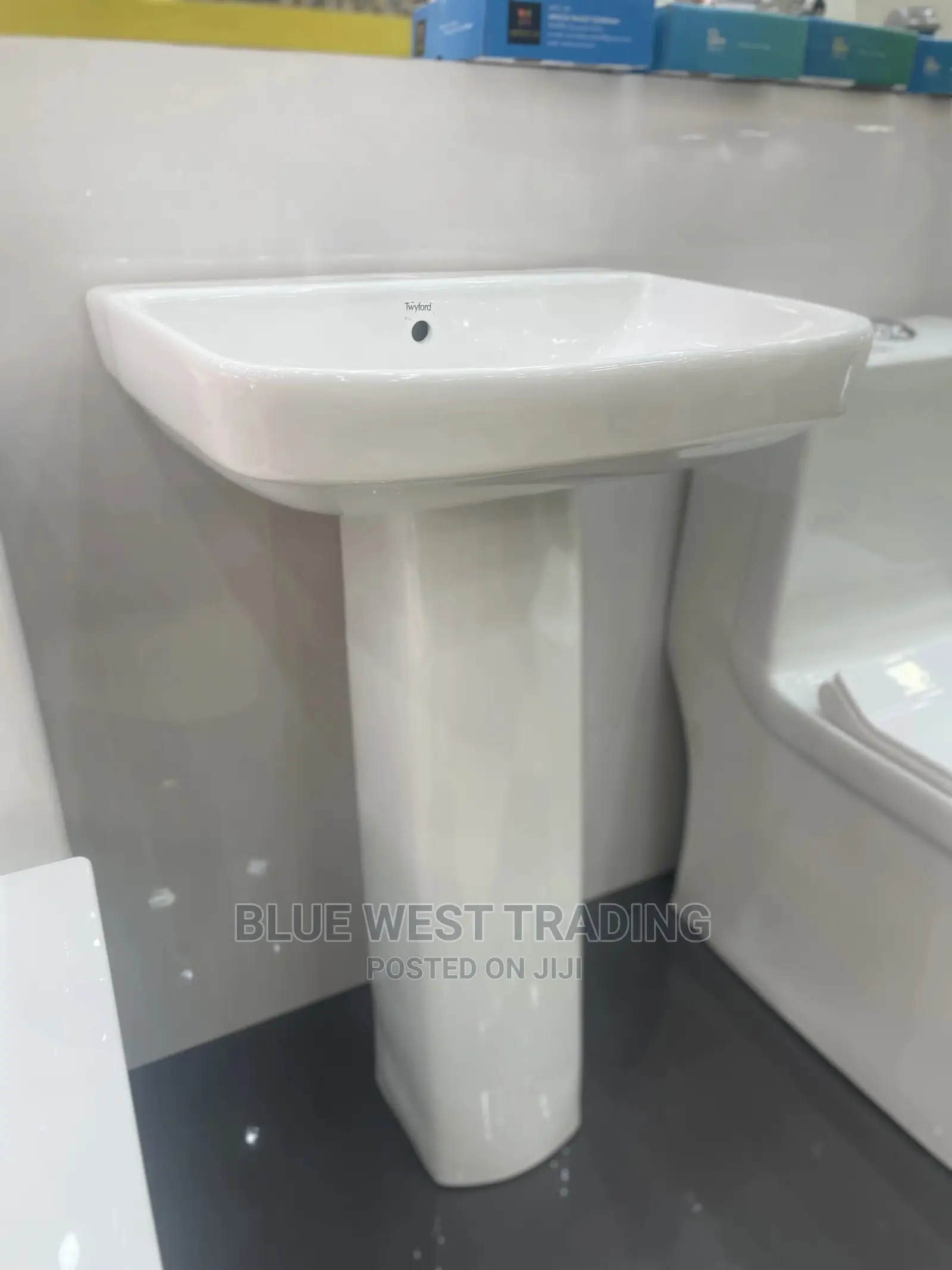 Basin and Stand (Twyford)