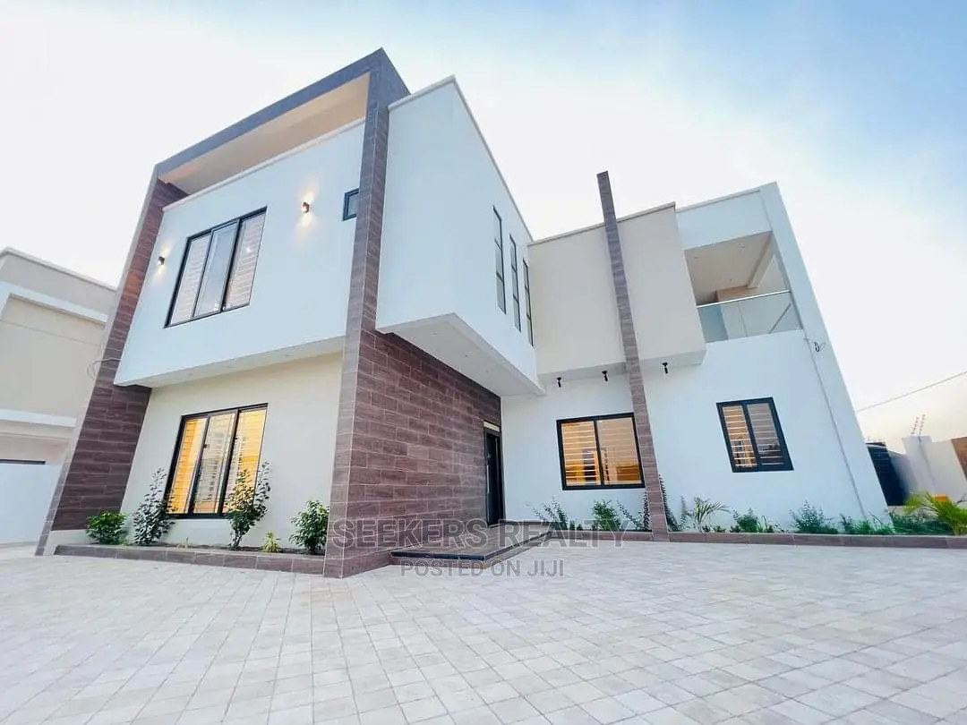 4bdrm House in Seekers Realty, Lake Side Estate for Sale