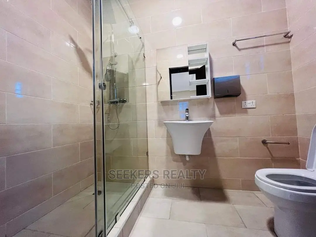4bdrm House in Seekers Realty, Lake Side Estate for Sale