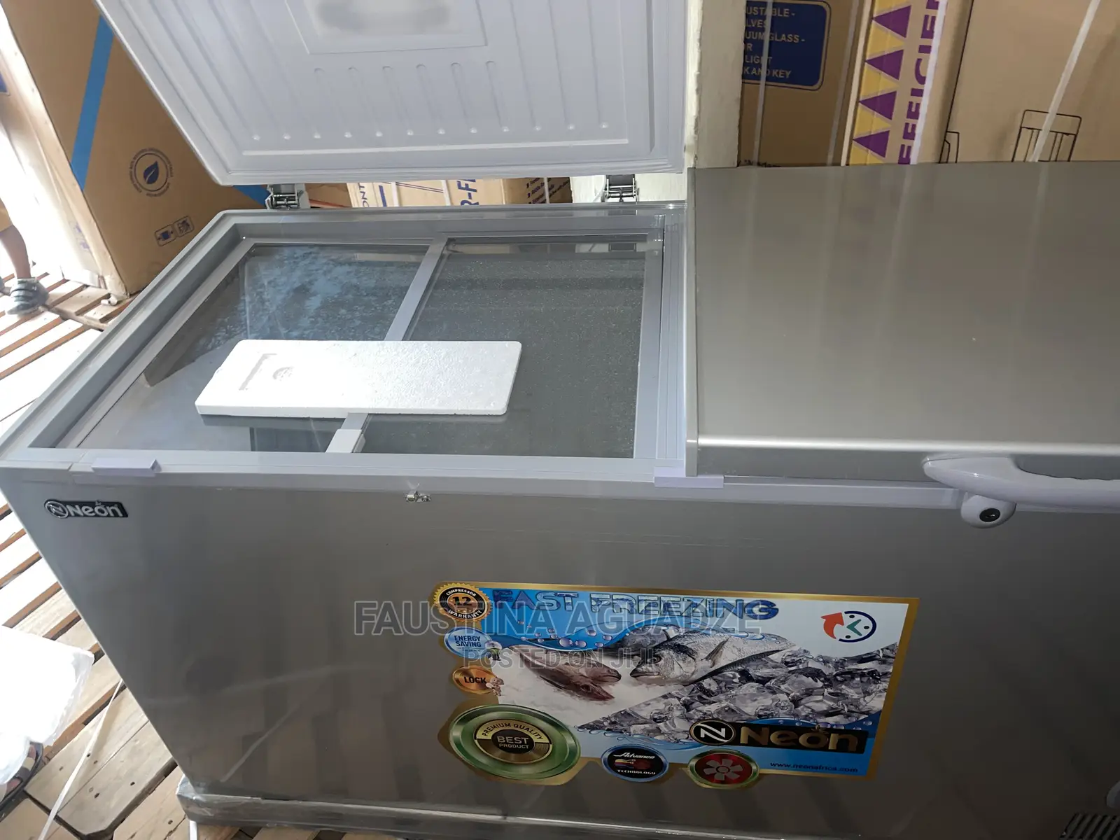 Neon 518 Chest Freezer