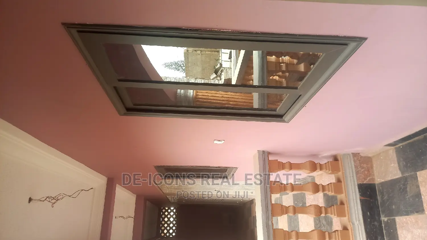 1bdrm Duplex in De-Icons Real Estate, Awutu Senya East Municipal